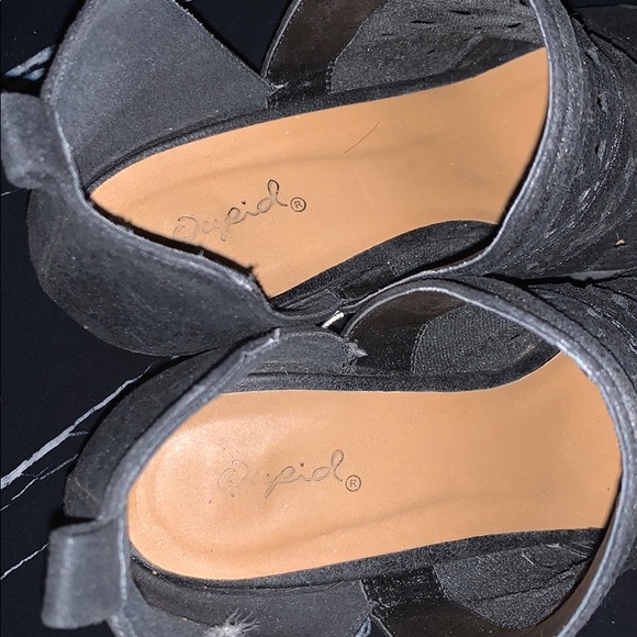 Qupid Black Open Toe Thick Heels // SZ 8 - Picture 7 of 7